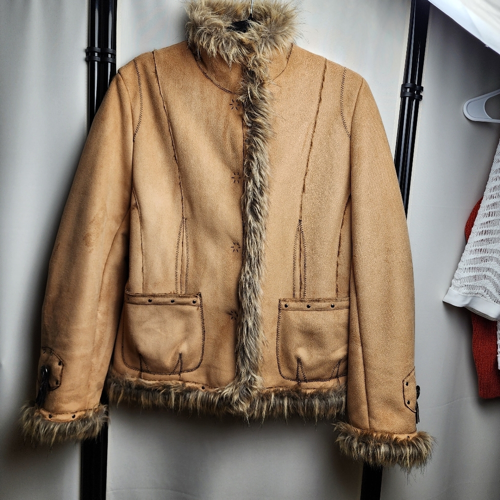 FAUX SUEDE/FUR SHORT JACKET LINED SNAP BUTTONS BY REGENT PARK - SIZE SMALL NWOT